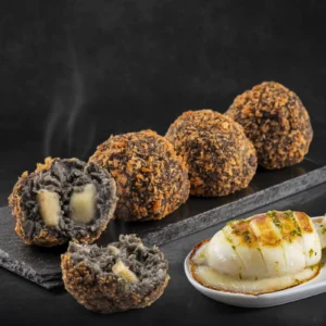 Croqueta de sepia en su tinta