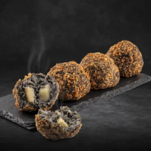 Croqueta de sepia en su tinta